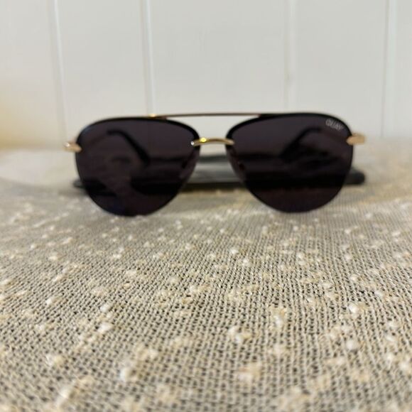 QUAY Playa Black and Gold Rimless Aviator Sunglasses NWT - Picture 10 of 10